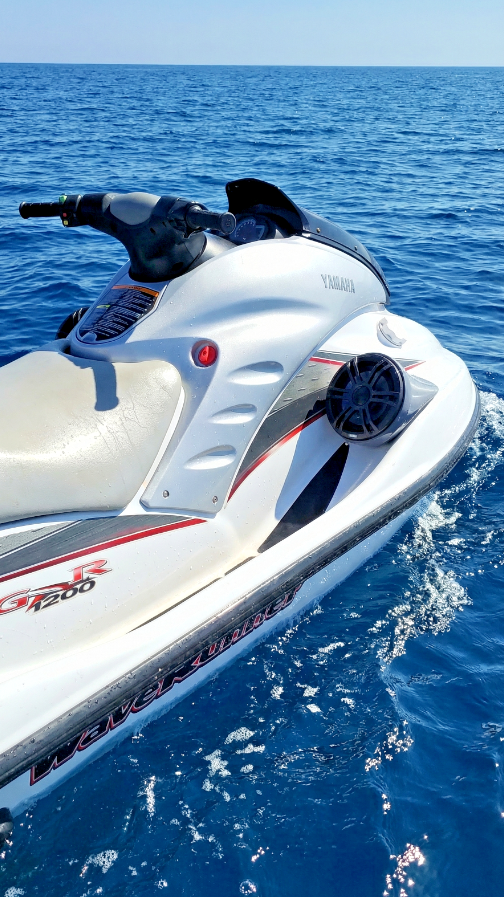 Boîtiers pour haut-parleurs et systèmes audio Yamaha GPR1200 (2000-2007)